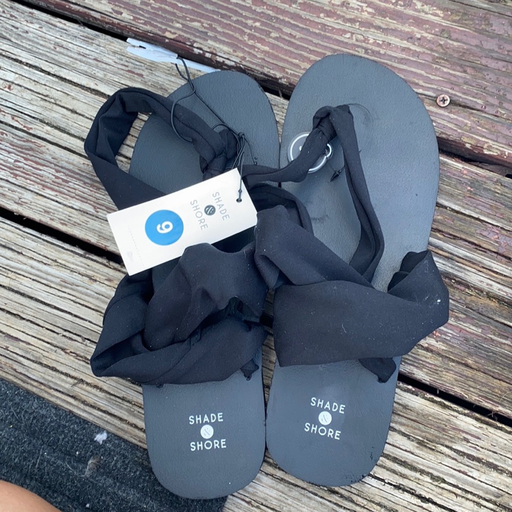 Brand new shade and shore sandals